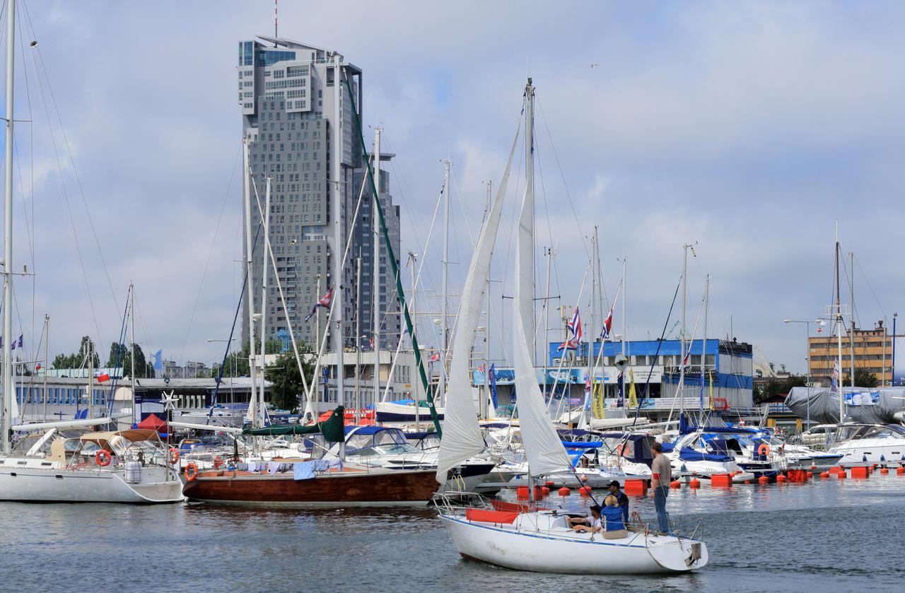 דירות גדינייה The Marine Plaza - Sea Towers מראה חיצוני תמונה